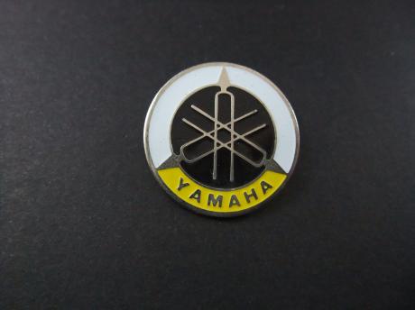Yamaha Motor Company Logo, gele letters